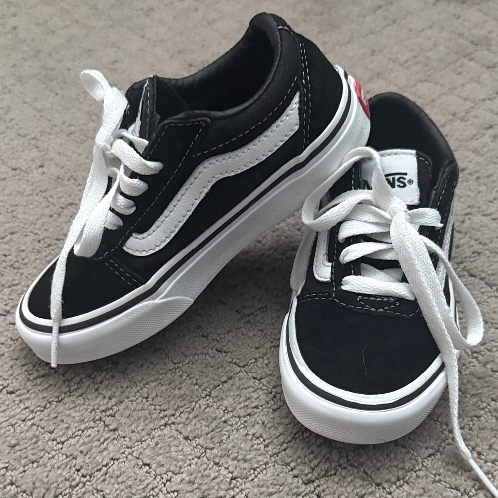 Vans Classic Black and White Low-Tops